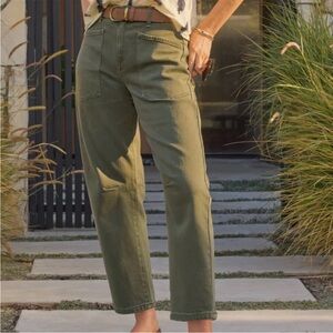 Like New EVEREVE Cora Pants Olive
Size 31 Retail $138.00